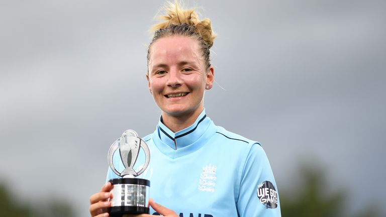 Danny White was named MVP of the match against Pakistan because she was unbeaten 76 out of 68 submissions