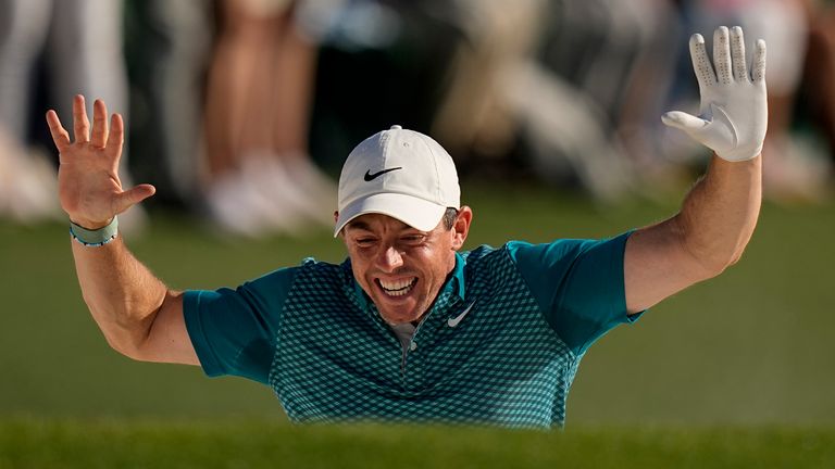Rory McIlroy completes his stunning final run with a superb bird from bunker to put the club's lead in seventh place.