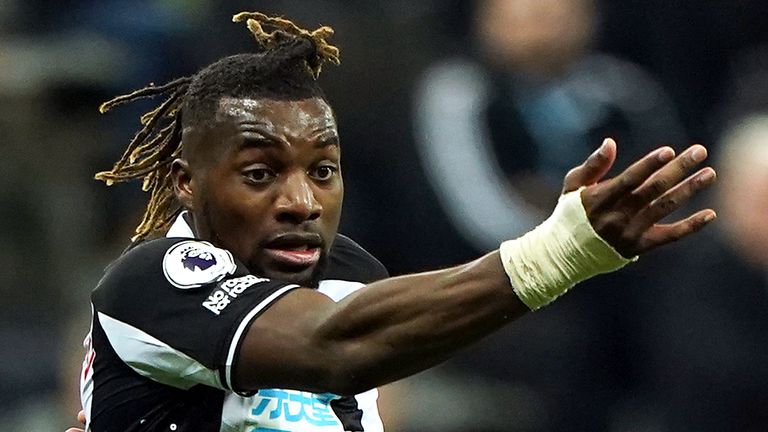 Alan Saint-Maximin vs Everton