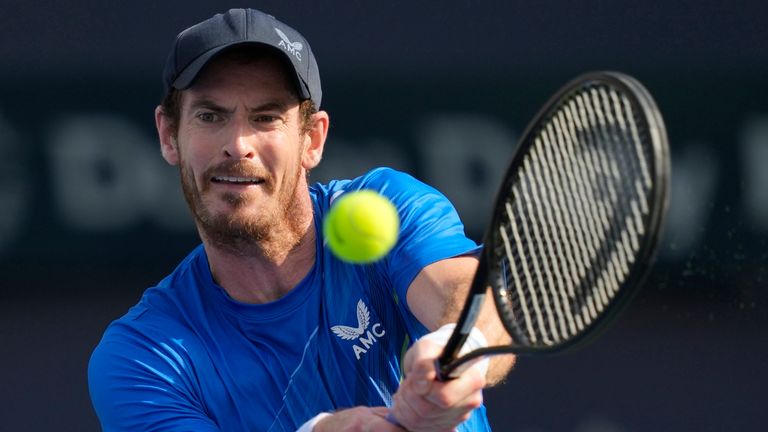 Andy Murray claimed his 700th career win at Indian Wells on Friday after fighting again to defeat Japan's Taro Daniel in their third meeting of the year.