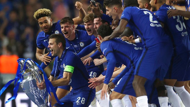 Cesar Azpilicueta lifts the UEFA Champions League trophy
