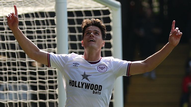 Brentford celebrates Christian Norgaard's first goal of the match