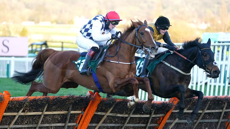 Dream Cobblers (far side) fight with Banbridge over the latter at Martin Pipe at Cheltenham Festival