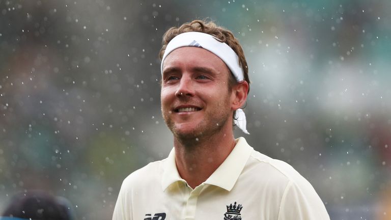 Nick Compton backed former England hitter Broad to take over as captain.
