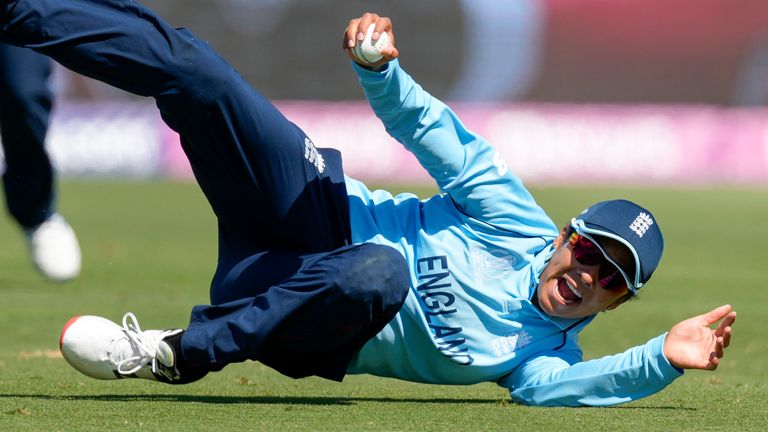 Nasir Hussain and Lydia Greenway react to England's first Women's Cricket World Cup win after beating India by four wickets.