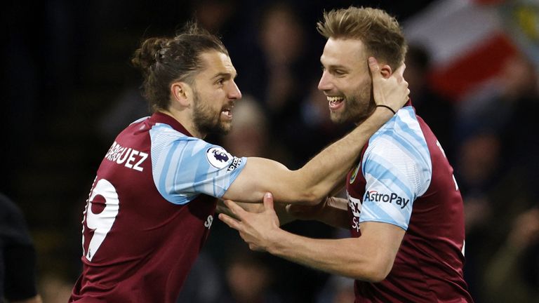 Jay Rodriguez celebrates scoring the goals of the Burnley-Everton match
