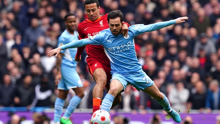 Man City remains one point away from Liverpool