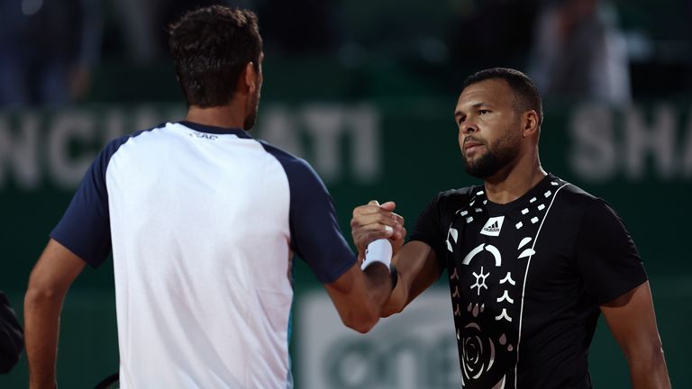 Jo-Wilfried Tsonga lost 6-2 6-2 to his veteran teammate Marin Cilic.