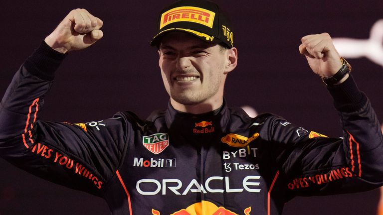 Former Formula 1 champion Damon Hill believes Max Verstappen and Red Bull remain the favorites this year despite Ferrari's quick start to the season.