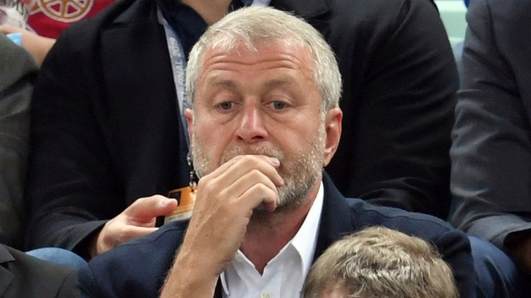 Roman Abramovich and Ukrainian peace negotiators suffered from suspected poisoning symptoms 