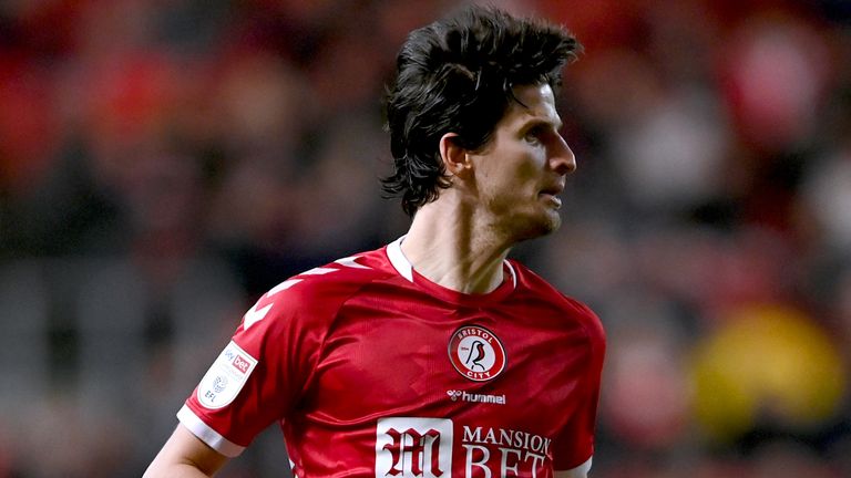 Bristol City Team Close