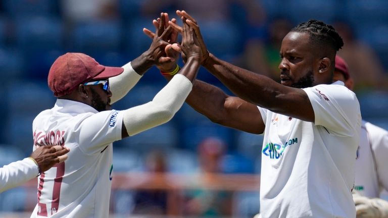 West Indies tailor Kyle Myers claimed Nisibis on his first outing of the chain